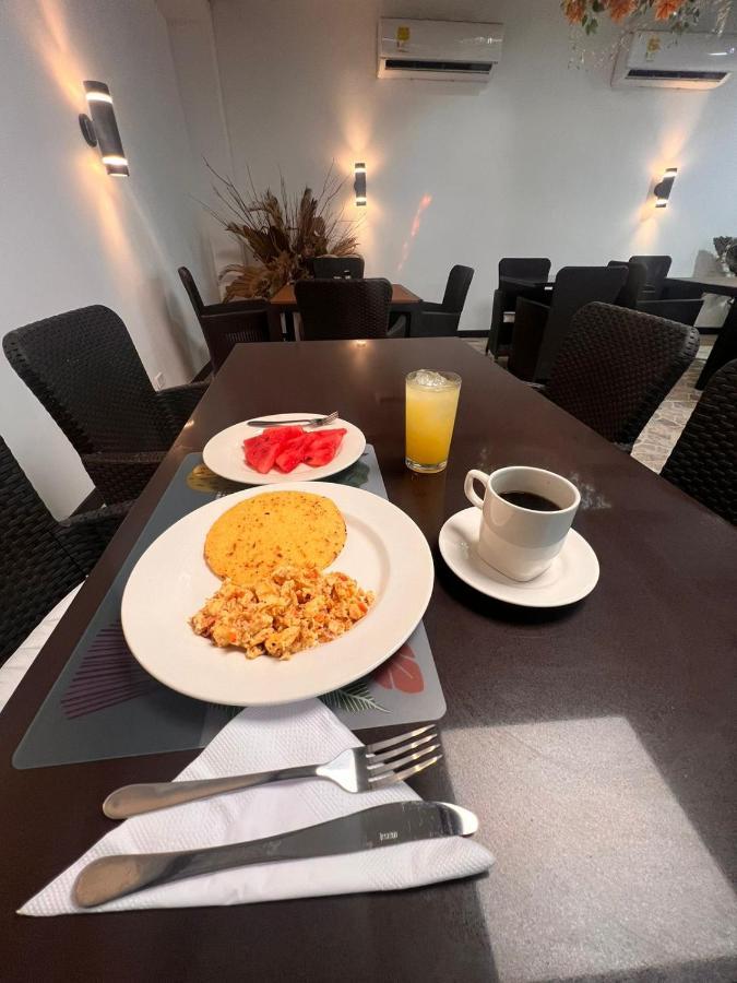 Hotel Zuriel Boutique Картахена Экстерьер фото